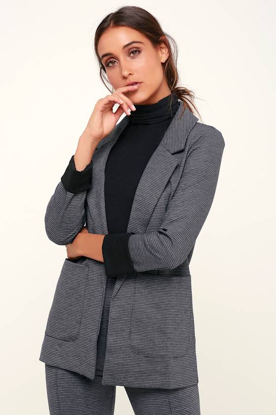 dark gray blazer outfit