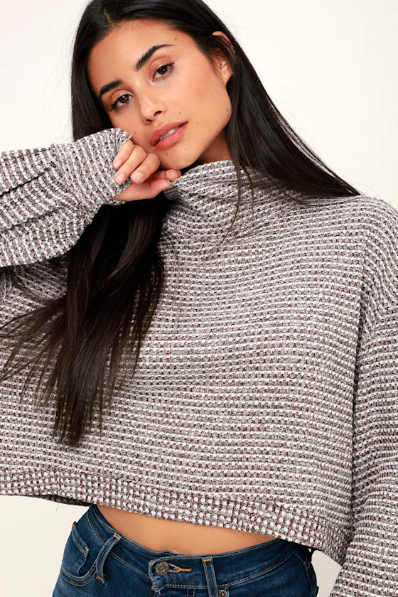 BK Tee - Turtleneck Top - Wine Red 