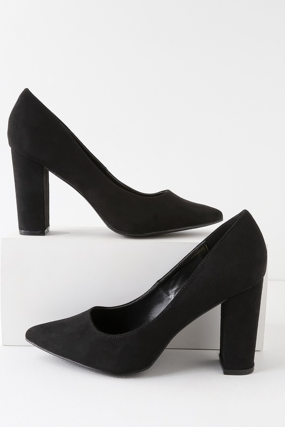 black pointed toe pumps