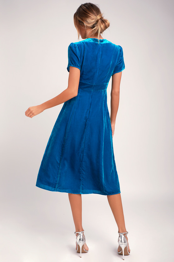 Wayf clearance velvet dress