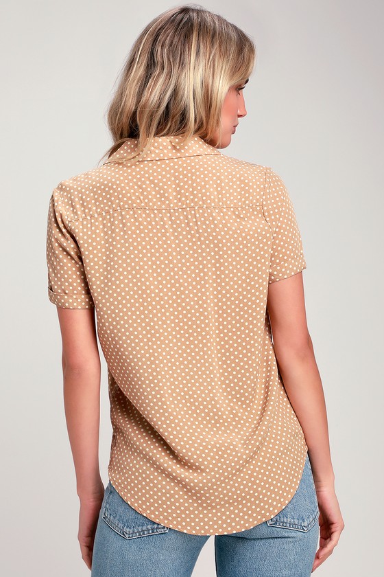 Tan polka dot top 2025