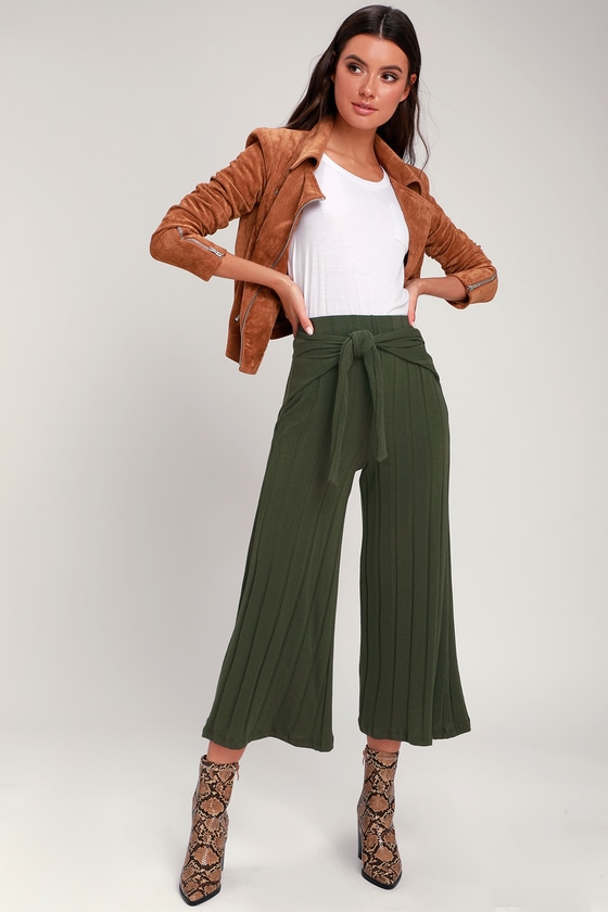 green ribbed pants
