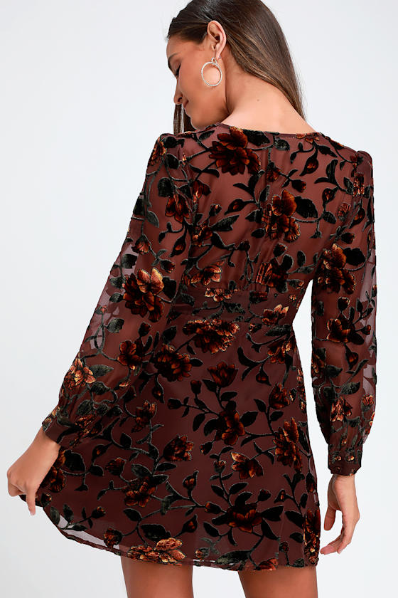 Vivian Plum Purple Burnout Velvet Floral Print Skater Dress 2