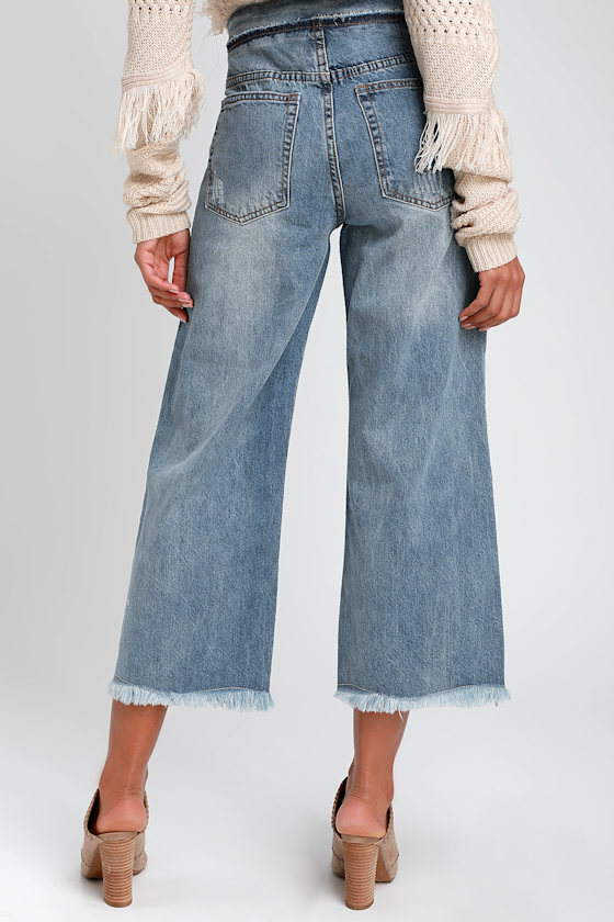 McKinnon Medium Wash Tie-Front Cropped Wide-Leg Jeans 4