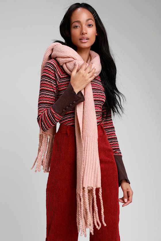 Jaden Pink Ribbed Fringe Blanket Scarf 3