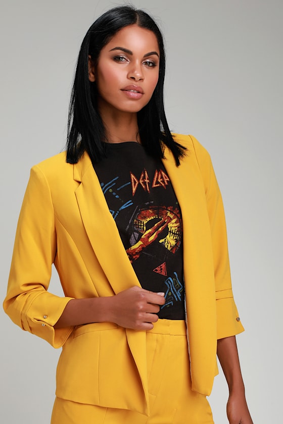 Newfoundland Mustard Yellow Three-Quarter Sleeve Blazer 4