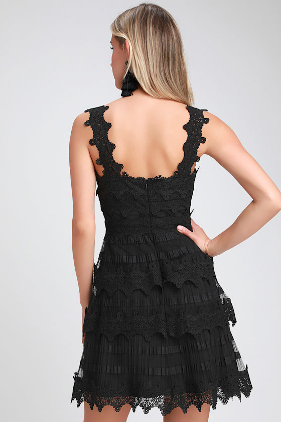 Sass and the City Black Lace Tiered Flounce Dress 8