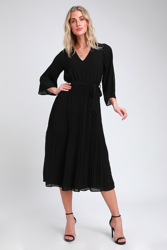pleated midi dress black
