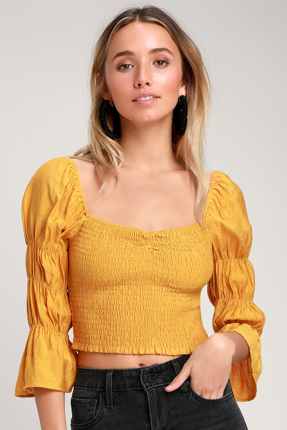 mustard yellow crop top outfit