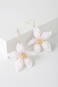 Riya Gold and White Flower Earrings