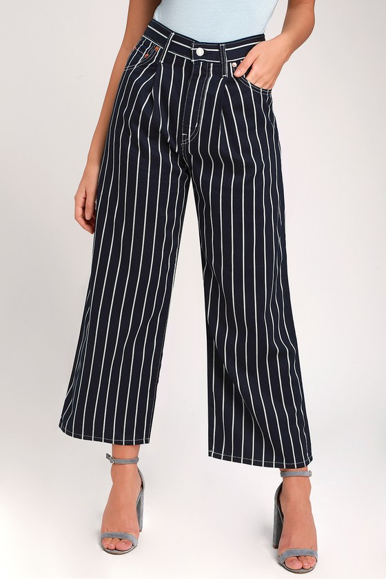 ribcage pleated crop levi's
