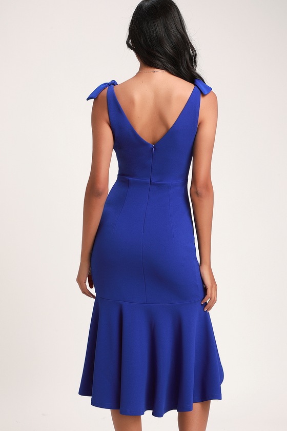 deep blue trumpet cut gown