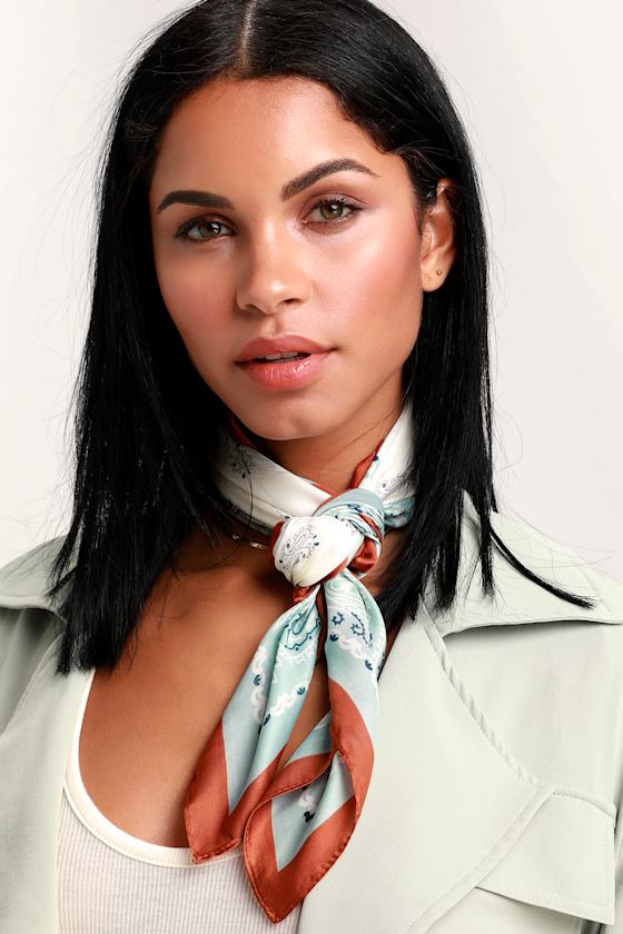 Style Inspo Mint Paisley Print Bandana 4