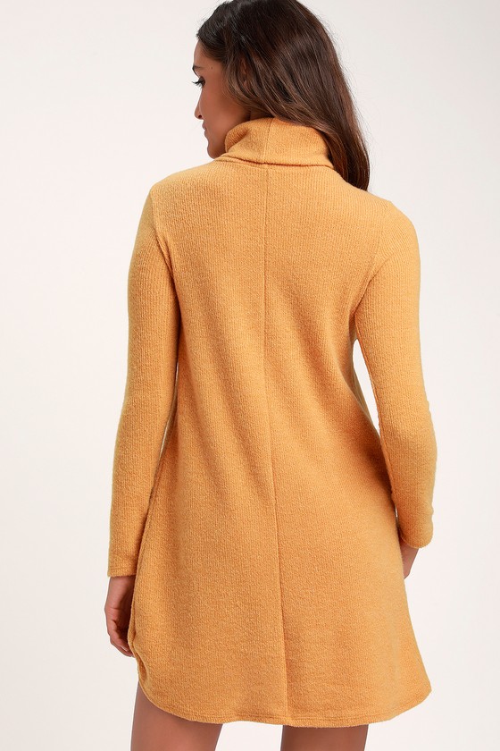 mustard turtleneck outfit