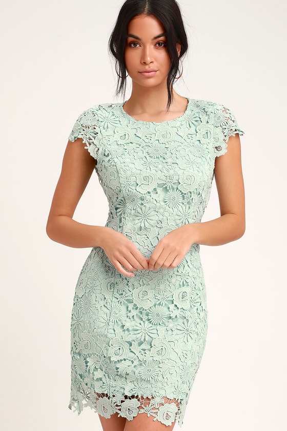 romance language black backless lace dress