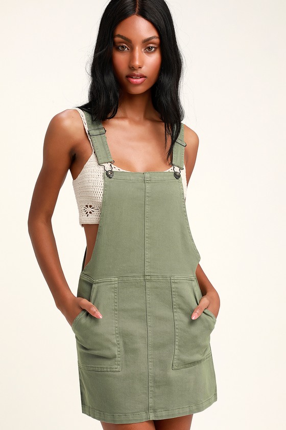 overall strap dress