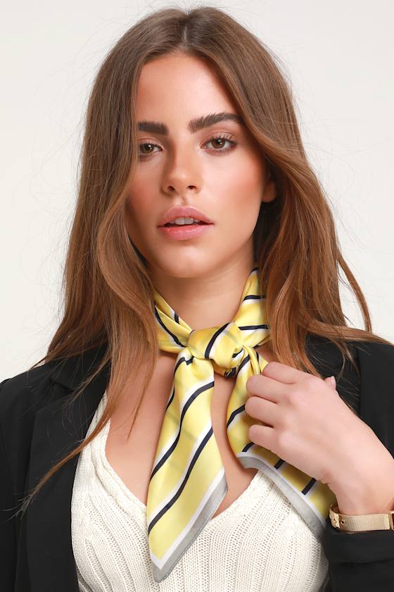Poppy Seed Lemon Yellow Scarf 3