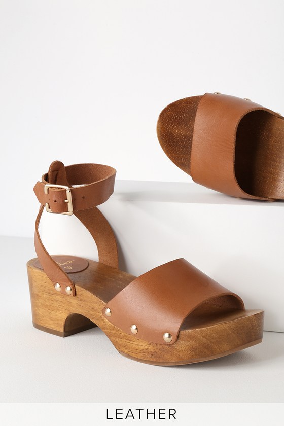 lulus willy cognac leather open toe clog sandals