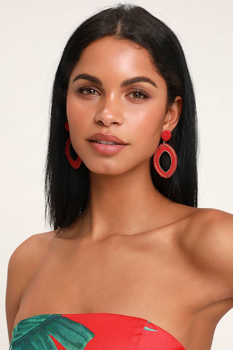 green emerald velvet dress Reverie Pearl Earrings main image 0