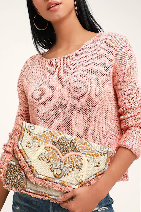 Catch My Eye Coral Beaded Clutch 4