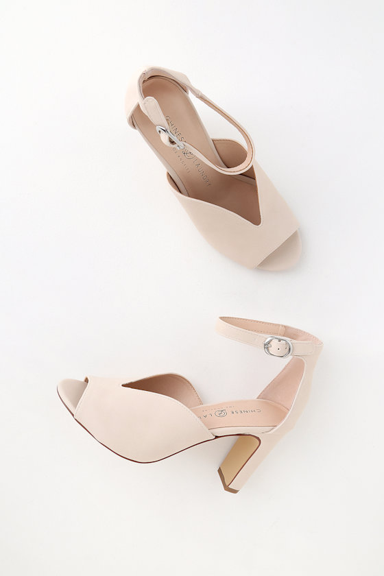 CHINESE LAUNDRY　ベージュ ストラップヒール Chinese Laundry Starley - Ivory Heels - Ankle Strap Heels