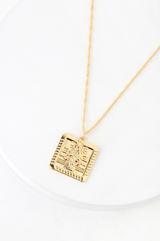 Like a Charm Gold Engraved Pendant Necklace 1