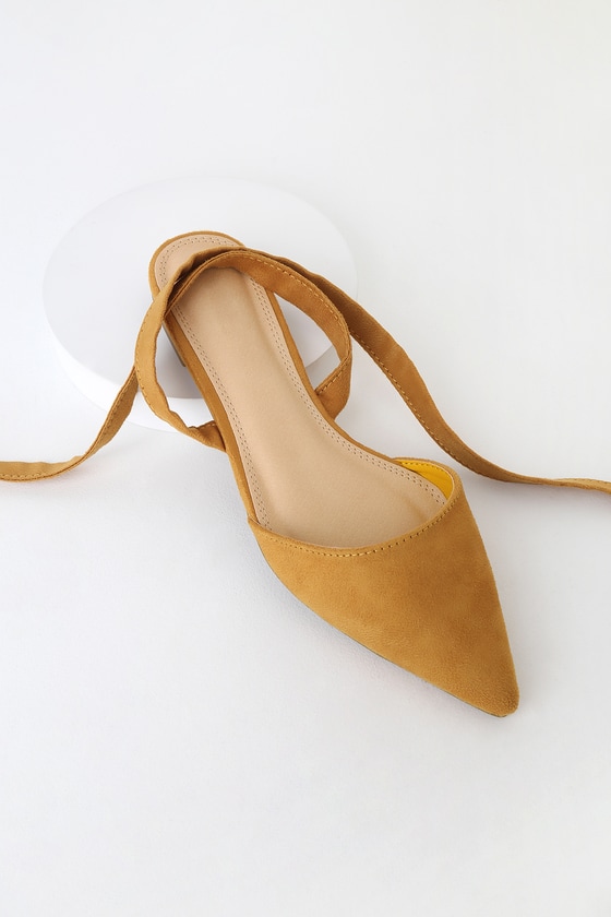 pointed toe tie up flats