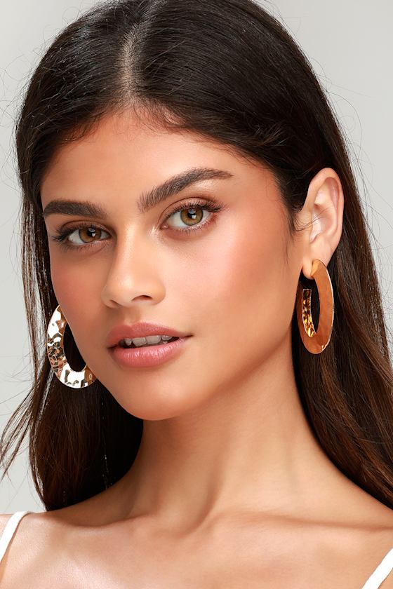 Maryn Gold Hammered Oval Hoop Earrings 1