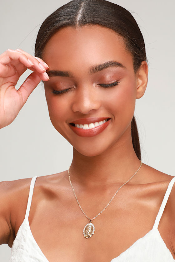 Valentia Gold Rhinestone Pendant Necklace 1