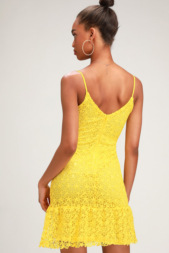 bright yellow gown