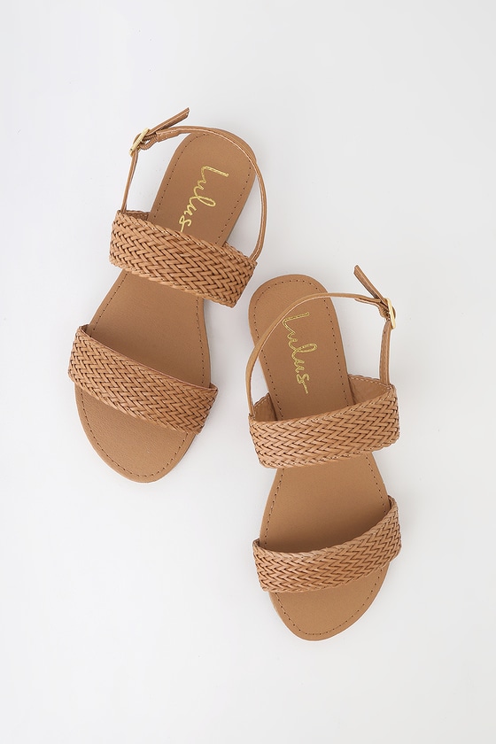 a pair of woven toe band and adjustable quarter strap Rubber sole Flat Sandals is a good stepmom gift