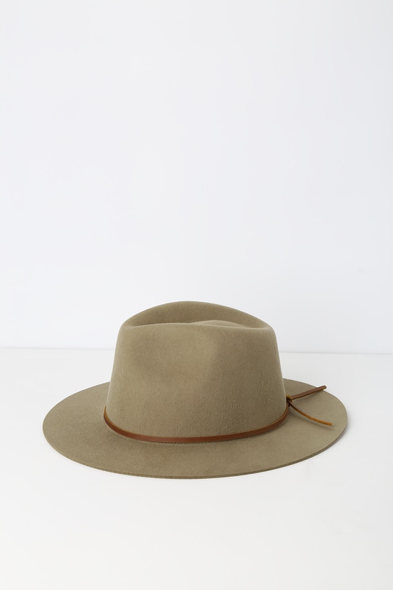 green wool hat