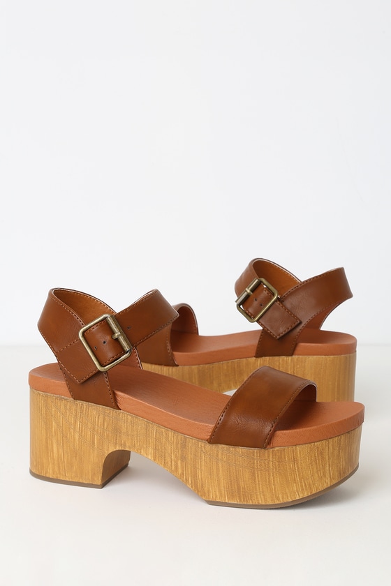 wooden tan heels