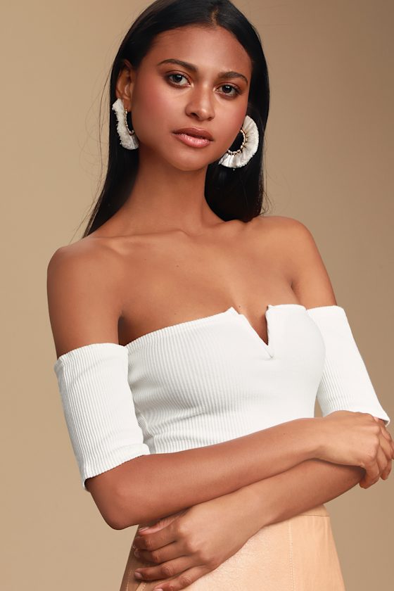 Astaire White Ribbed Off-the-Shoulder Crop Top 1