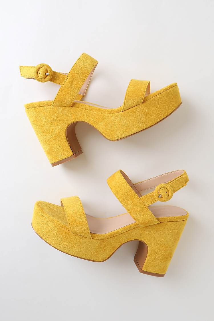 美品》yellow PLATFORMSANDALS Mサイズ（Nara Yellow Suede Platform 