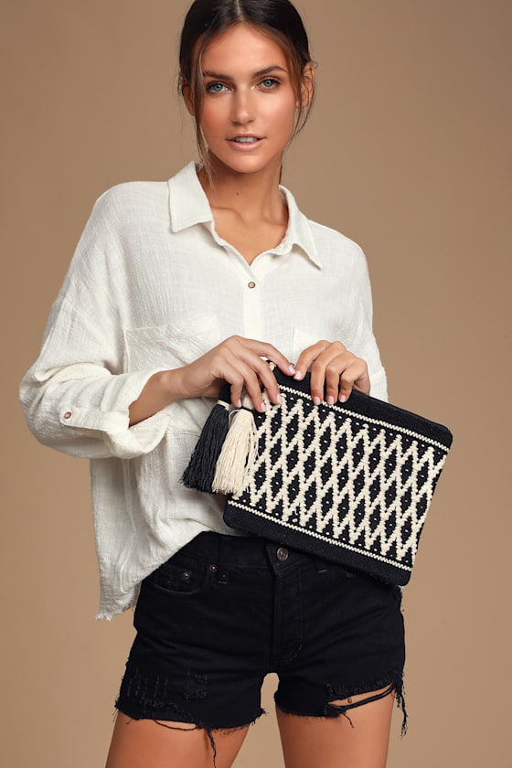 Brisbane Black and Ivory Woven Clutch 6