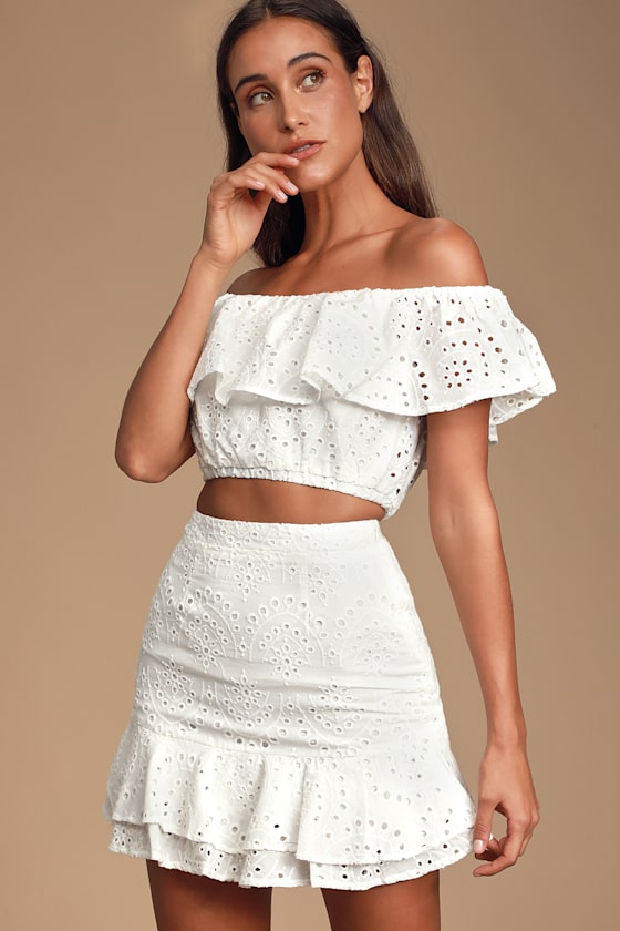 Playa de Isla White Eyelet Lace Ruffled Mini Skirt 6