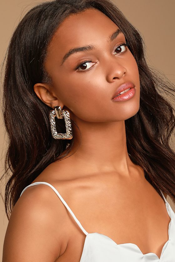 Sweetness Gold Square Statement Earrings 1