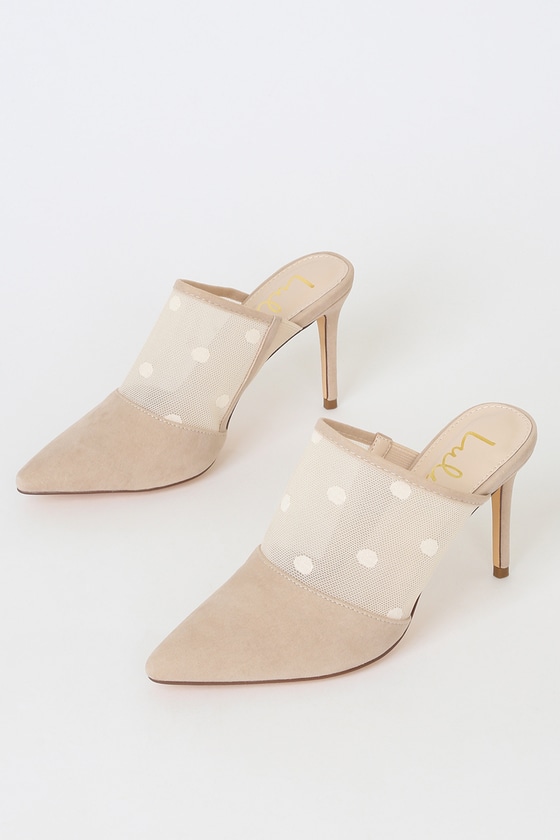 nude pointed mule