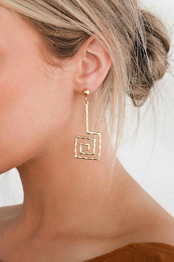 Bonet Gold Asymmetrical Earrings 5