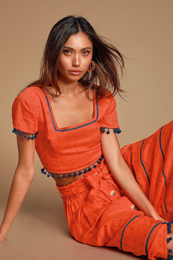 トップス pompom Cute Red Crop Top - Pompom Top - Embroidered Crop Top - Lulus