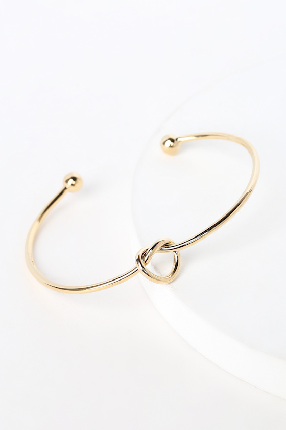 Let's Tie the Knot Gold Bracelet