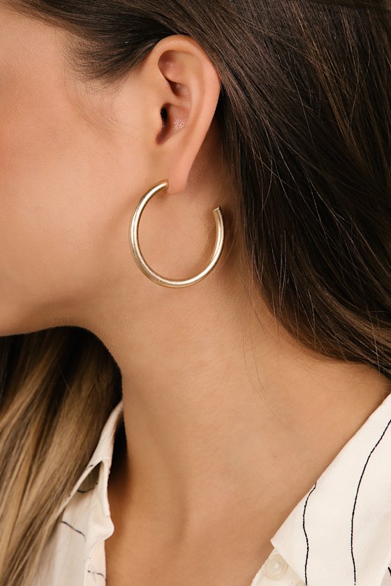 Chic Brushed Gold Hoop Earrings Gold Earrings Gold Hoops Lulus
