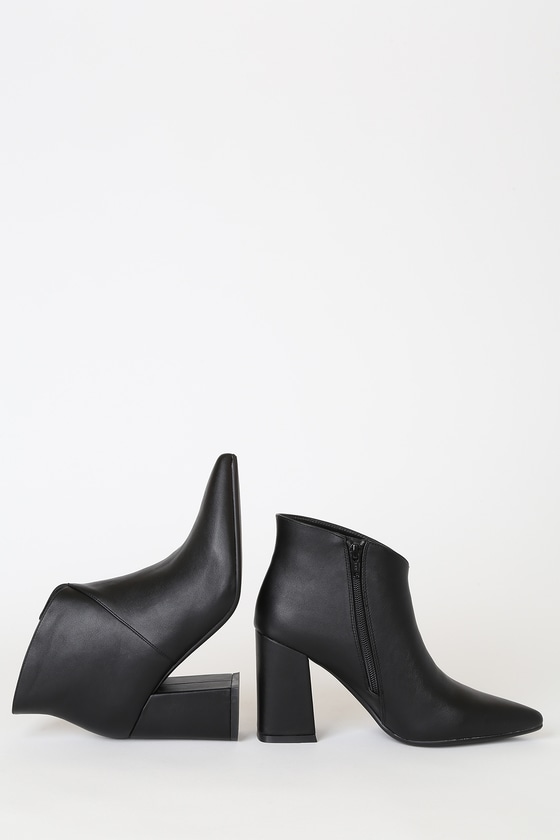 the rena ankle boot in leather