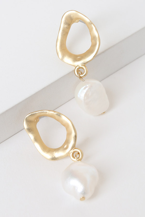 Kai Gold and Pearl Earrings 1