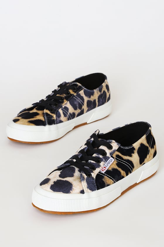 2750 FANVELW Leopard Velvet Sneakers 1