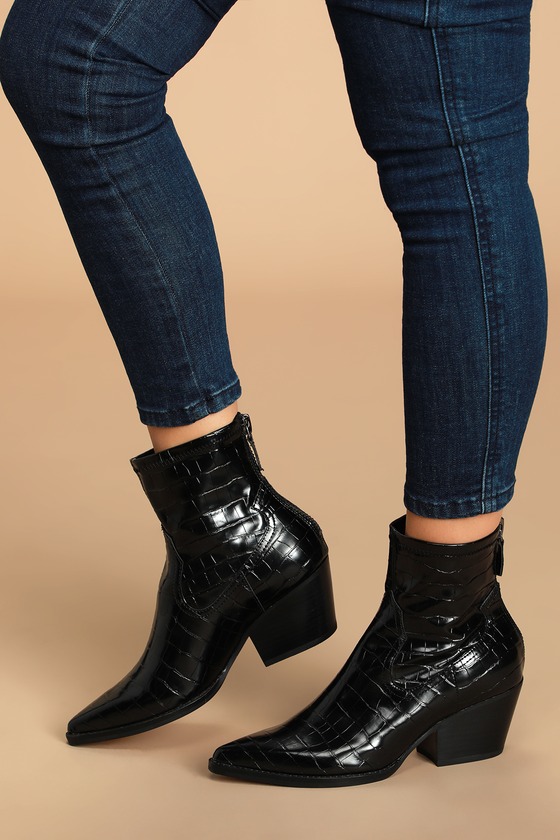 shanta booties in black