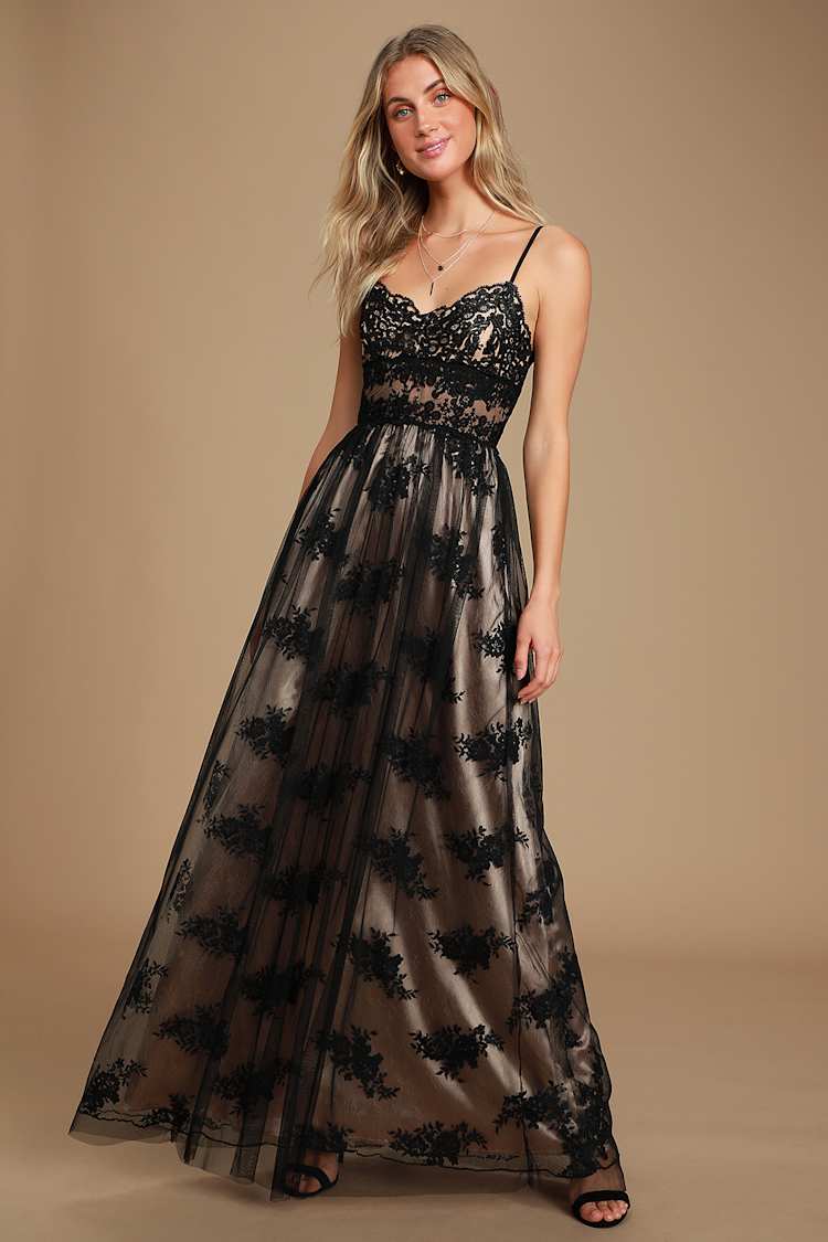 Utter Elegance Black Embroidered Lace Maxi Dress