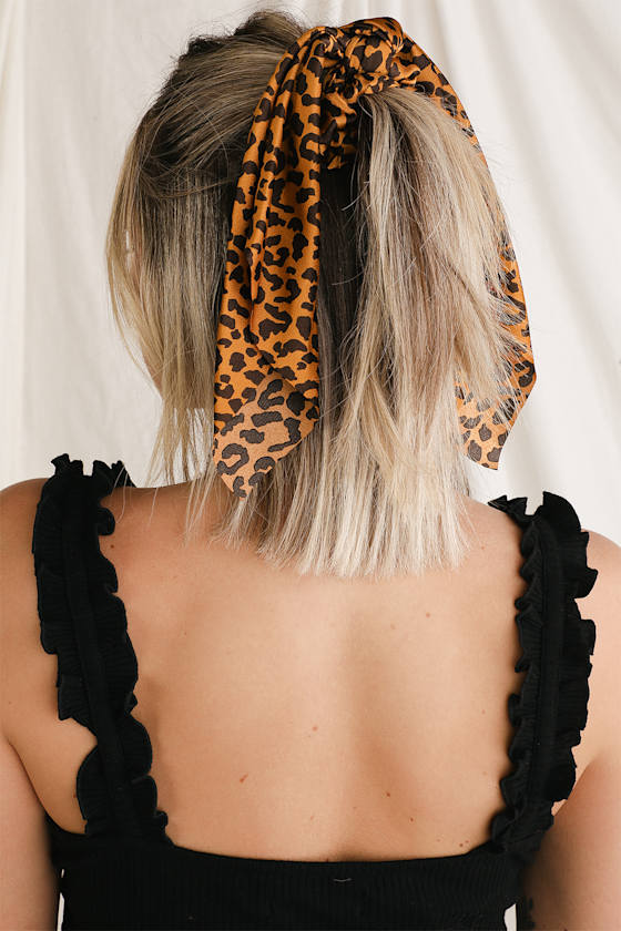 Alyce Brown Leopard Print Scarf Ponytail Holder 3