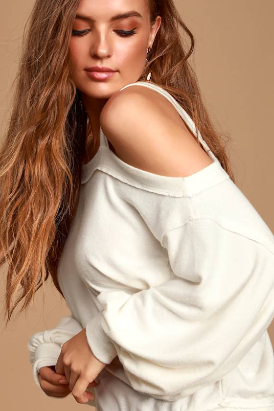 Flaunt It Ivory One-Shoulder Long Sleeve Sweater Top 2